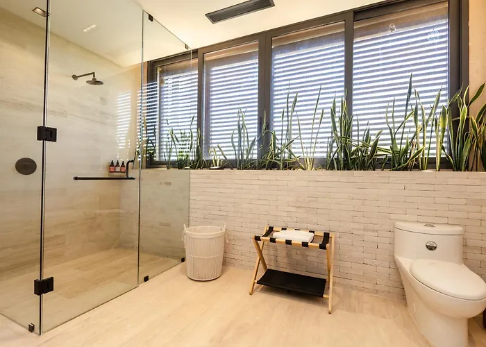 The Palm Luxury Corasol By Lumina *